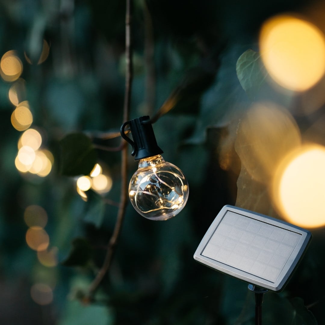 Solar 25 Wire LED Classic Retro Bulb String Lights - 10m Wind, Sun, and Water Proof Stellar Lighting Solar 25 Wire LED Classic Retro Bulb String Lights - 10m Wind, Sun, and Water Proof