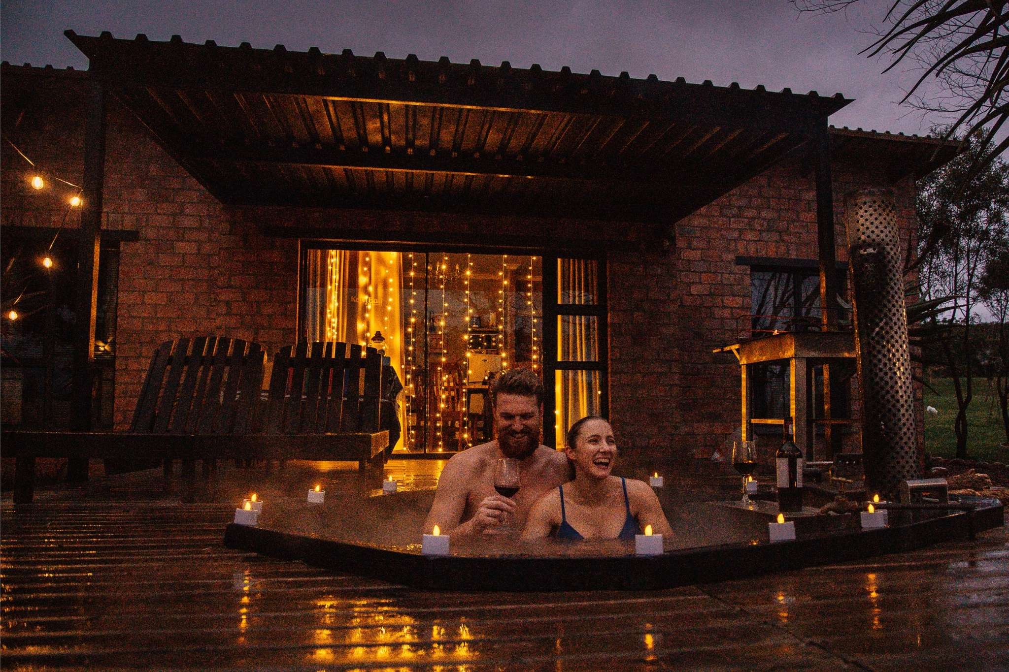 Six-pack of Weatherproof solar tea light candles