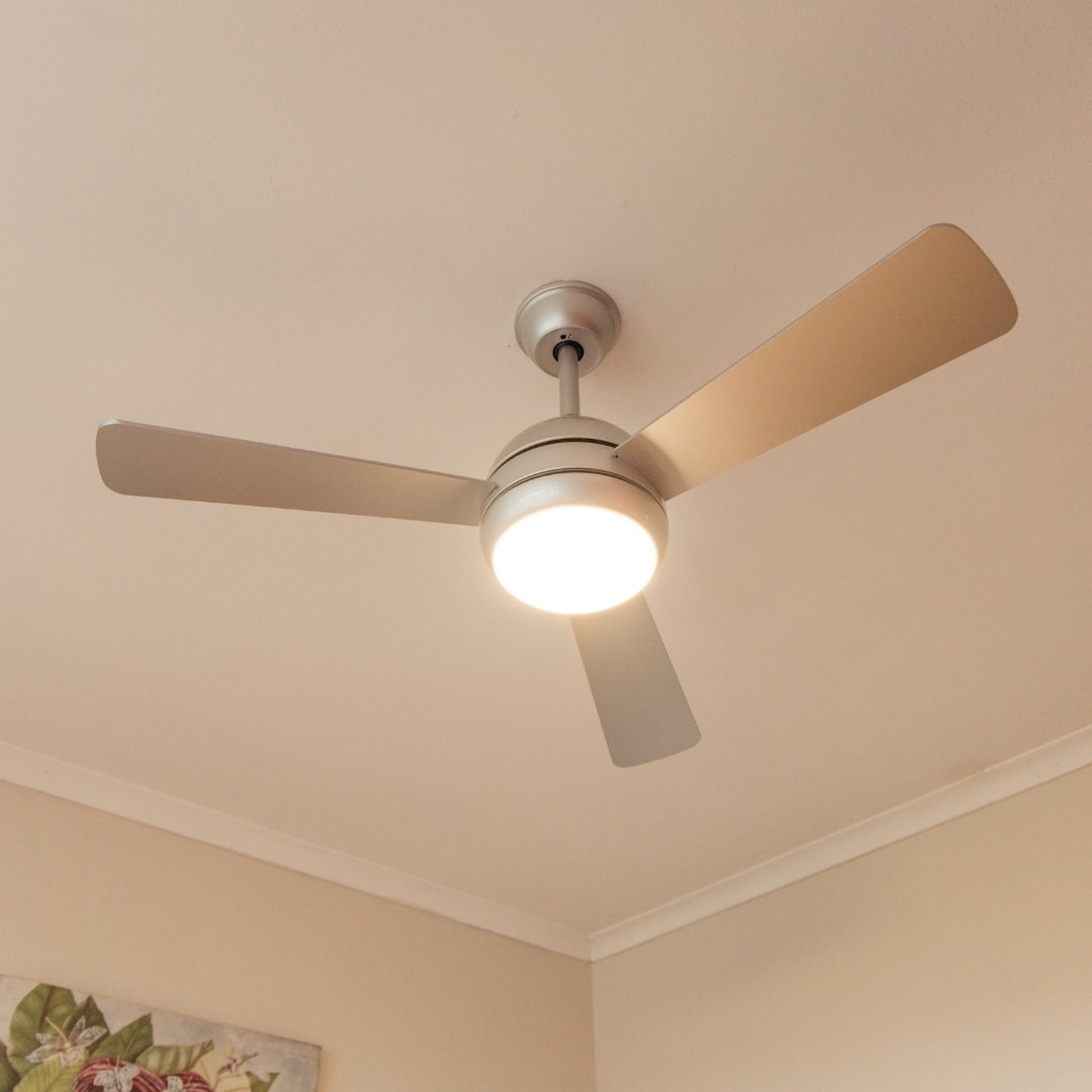 Upgrade your indoor spaces with this 42-inch Ceiling Fan with Light and Remote, designed for both style and performance. Featuring three sleek silver blades, a quiet yet powerful DC motor, and customizable settings, this fan provides optimal airflow while enhancing your decor. The remote control offers 6 speed options and a timer, ensuring personalized comfort. With 1500 lumens of bright illumination and a 25W motor, this ceiling fan is ideal for living rooms, bedrooms, and offices in South Africa, offering reliable cooling and lighting for any occasion.